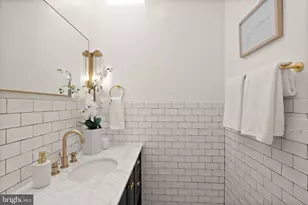 210 4th St SE, Washington, DC 20003 - Photo 29