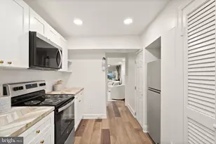 210 4th St SE, Washington, DC 20003 - Photo 21