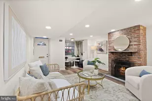 210 4th St SE, Washington, DC 20003 - Photo 25