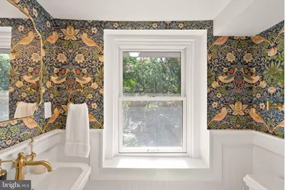 210 4th Street SE, Washington, DC 20003 - Photo 11
