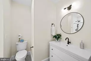 1810 Irving St NW, Washington, DC 20010 - Photo 15