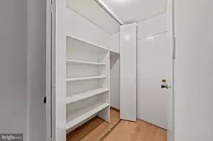 730 24th St NW, Washington, DC 20037 - Photo 25