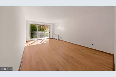 730 24th Street NW #206, Washington, DC 20037 - Photo 3