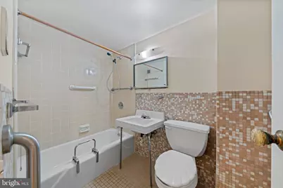 730 24th Street NW #206, Washington, DC 20037 - Photo 19