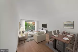 730 24th St NW, Washington, DC 20037 - Photo 1