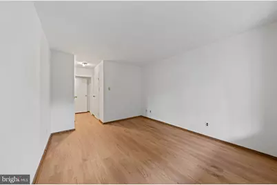 730 24th Street NW #206, Washington, DC 20037 - Photo 15