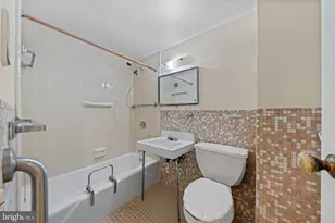 730 24th St NW, Washington, DC 20037 - Photo 13