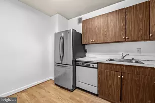 3001 Veazey Terrace NW, Washington, DC 20008 - Photo 9