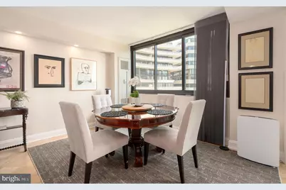 700 New Hampshire Avenue NW #703, Washington, DC 20037 - Photo 3
