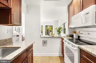 3251 Prospect St NW, Washington, DC 20007 - Photo 11