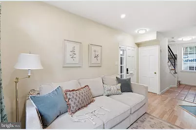19 Snows Court NW, Washington, DC 20037 - Photo 9
