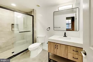 916 G St NW, Washington, DC 20001 - Photo 17