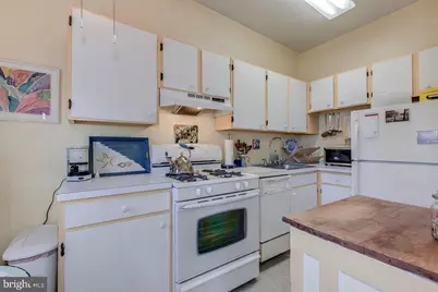 1010 25th Street NW #801, Washington, DC 20037 - Photo 9