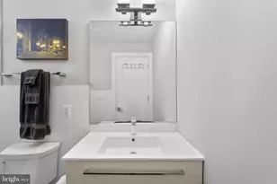 1337 K St SE, Washington, DC 20003 - Photo 29