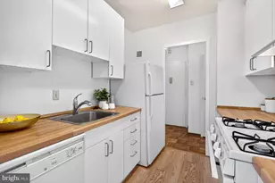 4000 Tunlaw Rd NW, Washington, DC 20007 - Photo 15