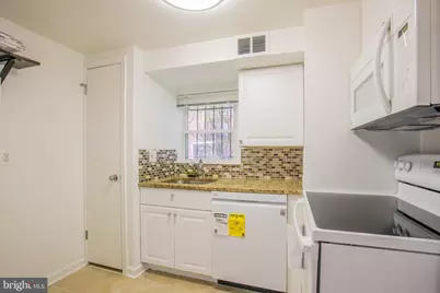 1706 U Street NW #B2, Washington, DC 20009 - Photo 7