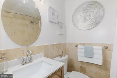 28 17th Street SE, Washington, DC 20003 - Photo 11