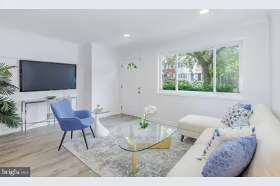 28 17th Street SE, Washington, DC 20003 - Photo 3