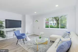 28 17th St SE, Washington, DC 20003 - Photo 3