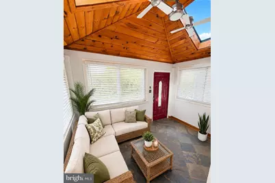 719 Farragut Place NE, Washington, DC 20017 - Photo 3