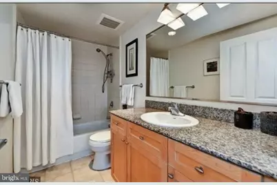 777 7th NW #424, Washington, DC 20001 - Photo 15