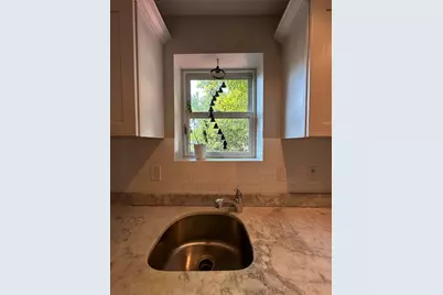 1914 D Street NE, Washington, DC 20002 - Photo 5