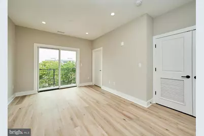 1016 17th Place NE #203, Washington, DC 20002 - Photo 3