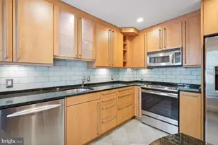 4375 Embassy Park Dr NW, Washington, DC 20016 - Photo 9