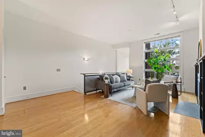 526 13th Street SE #B, Washington, DC 20003 - Photo 5