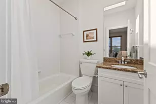 526 13th St SE, Washington, DC 20003 - Photo 25