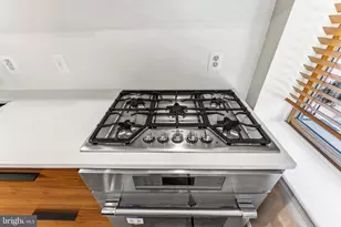 70 Rhode Island Ave NW, Washington, DC 20001 - Photo 11