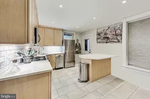 210 8th St SE, Washington, DC 20003 - Photo 35