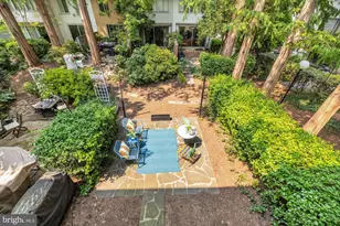 319 I St SW, Washington, DC 20024 - Photo 37