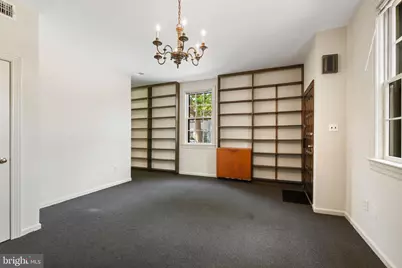 601 E Street SE, Washington, DC 20003 - Photo 7