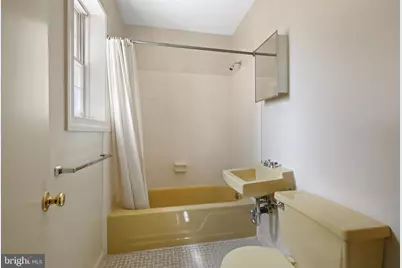 601 E Street SE, Washington, DC 20003 - Photo 21