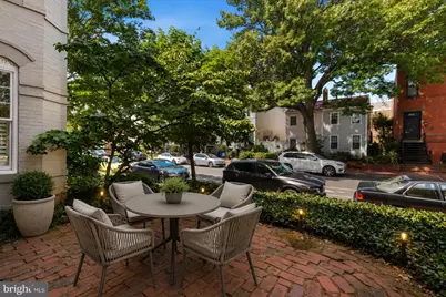 601 E Street SE, Washington, DC 20003 - Photo 11
