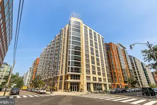 1025 1st St SE, Washington, DC 20003 - Photo 25