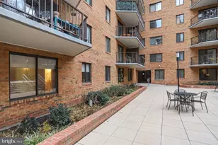 1718 P St NW, Washington, DC 20036 - Photo 17