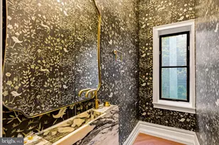 2034 O St NW, Washington, DC 20036 - Photo 13