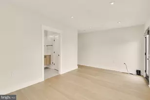 330 16th St SE, Washington, DC 20003 - Photo 19