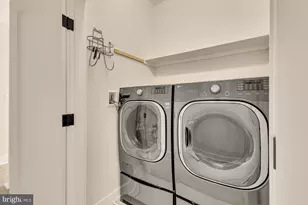 330 16th St SE, Washington, DC 20003 - Photo 31