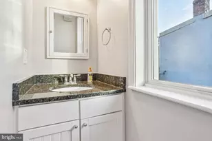 403 E St NE, Washington, DC 20002 - Photo 21