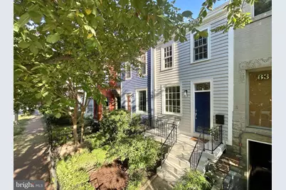633 Constitution Avenue NE, Washington, DC 20017 - Photo 1