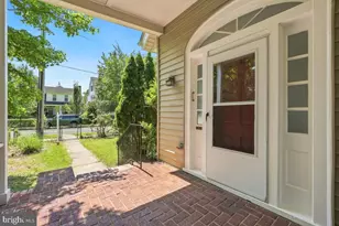 4323 Fessenden St NW, Washington, DC 20016 - Photo 3