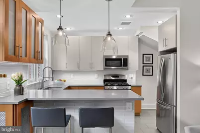 208 12th Street SE, Washington, DC 20003 - Photo 13