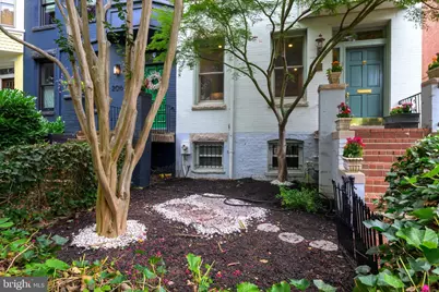 208 12th Street SE, Washington, DC 20003 - Photo 3