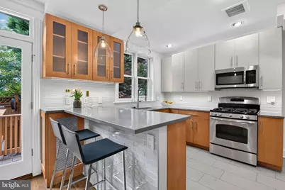 208 12th Street SE, Washington, DC 20003 - Photo 11