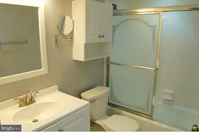 2405 I Street NW #2C, Washington, DC 20037 - Photo 19