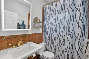 1233 E St SE, Washington, DC 20003 - Photo 19