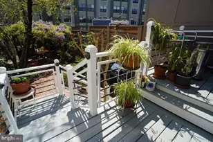 1233 E St SE, Washington, DC 20003 - Photo 33